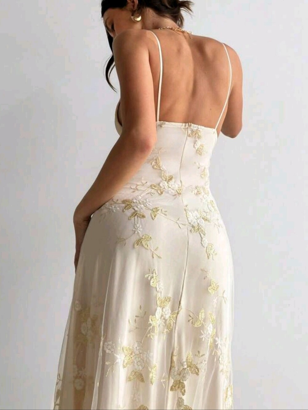 Women's White Floral Elegant Party Maxi Dress, Deep V Ruched Bust Embroidered - Picture 4 of 8